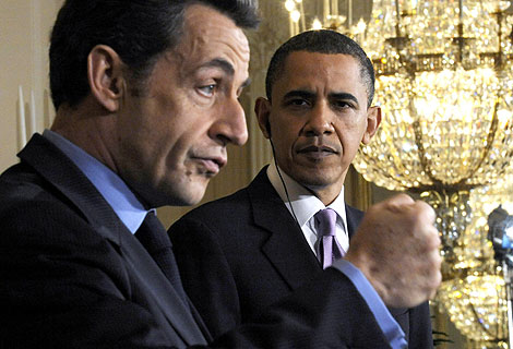 Sarkozy habla en presencia de Obama. | Reuters