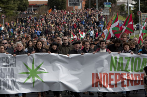Cabeza de la marcha conjunta de Independentistak y Eusko Alkartasuna. | Justy
