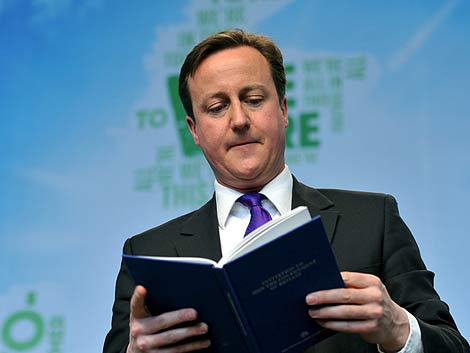 Cameron presenta la propuesta electoral de su partido. | Efe