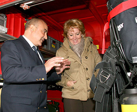 Aguirre, durante la inauguracin del parque de bomberos de Alcal en diciembre de 2005. (madrid.org)