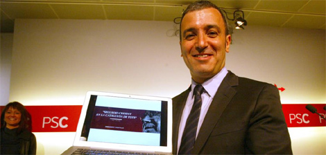 Jaume Collboni, en la presentacin del material de campaa. | Domnec Umbert