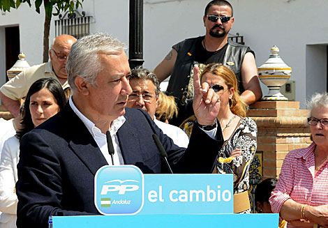 El presidente del PP-A, JavierArenas, en un acto en Olivares (Sevilla). | Efe