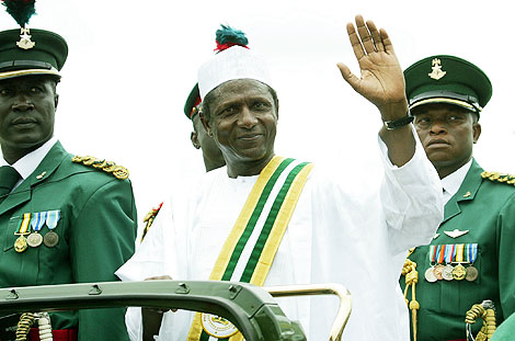Umaru Yar'Adua, el fallecido presidente de Nigeria, en 2007. | Afp