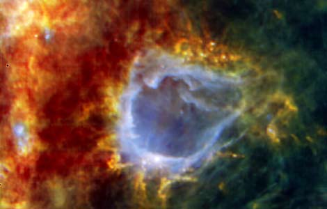 Imagen de la 'estrella imposible' captada por el Herschel. | ESA