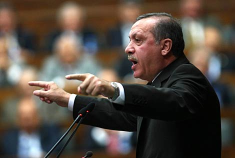 El primer ministro turco, Recep Tayyip Erdogan, en el Parlamento. | Afp
