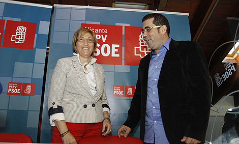 Ana Barcel y Federico Buyolo durante la presentacin de la campaa. | Roberto Prez
