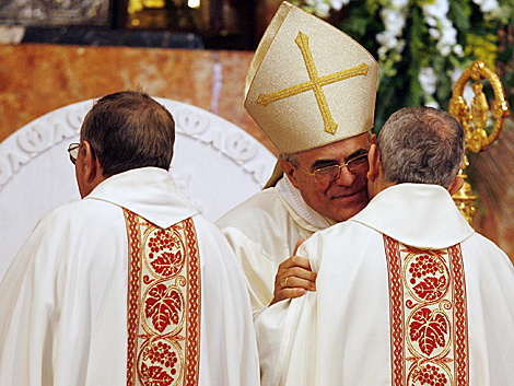 El obispo de Crdoba, en una ceremonia reciente en la catedral cordobesa. | Madero Cubero
