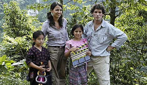 Diana Palazn y Antonio Zablburu, en Guatemala .