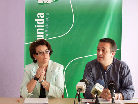 Lola Villalba y Jos Antonio Castro en la rueda de prensa. | ELMUNDO.es