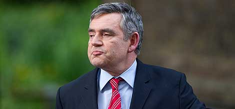 Gordon Brown despus de anunciar que renunciaba al cargo de primer ministro. | Afp