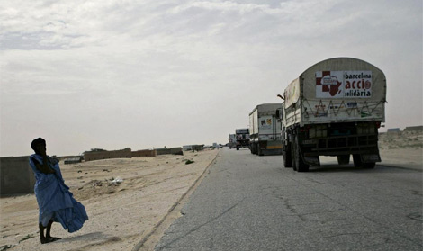 Camiones de la ONG en Nuakchot.| Reuters