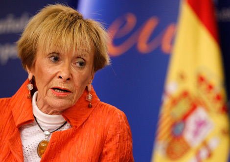 La vicepresidenta, De la Vega, realiza el anuncio.| Reuters