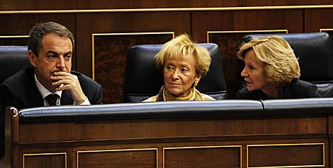 Zapatero, De la Vega y Salgado, el pasado jueves en el Congreso. | Bernardo Daz