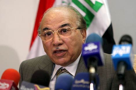 Midhat al Mahmud, presidente del Tribunal Supremo de Irak, en rueda de prensa. | Efe