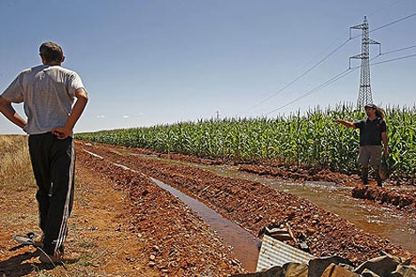Dos agricultores, en Len. | J. Manuel Gutirrez