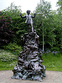 Estatua de Peter Pan en los Jardines de Kensington