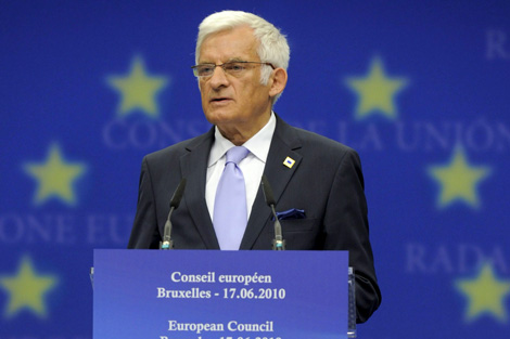 Buzek, ante los jefes de Gobierno de la Unin. | EFE