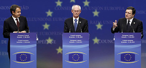 Zapatero, Van Rompuy y Barroso. | Reuters