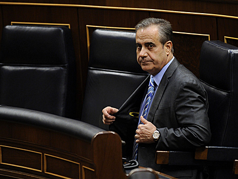 El ministro de Trabajo, Celestino Corbacho, antes de intervenir. | AFP
