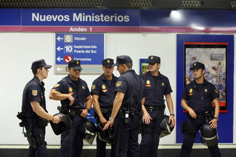 Los antidisturbios, en Nuevos Ministerios, para garantizar la seguridad. | Diego Sinova