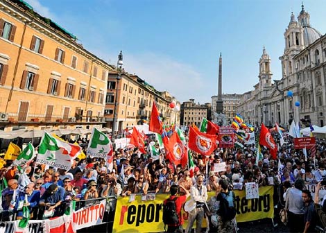 Manifestacin contra la denominada 'ley mordaza' en Piazza Navona, Roma. | Afp.