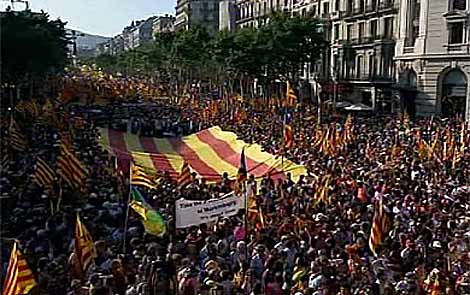 Imagen de la cabecera de la manifestación en Barcelona. | TV3