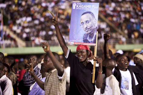 Seguidores de Kagame celebran su victoria en las elecciones. | Efe