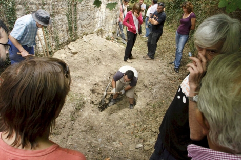 Trabajos de exhumacin de la fosa comn de Triacastela. | Eliseo Trigo