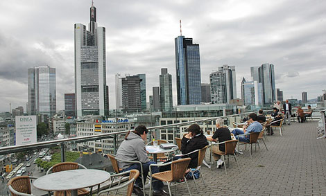 Panormica del distrito financiero de Frankfurt, el corazn de los negocios alemn. | Elmundo.es