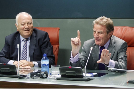 El ministro de Exteriores, Miguel ngel Moratinos, y su homlogo francs, Kouchner. | Efe