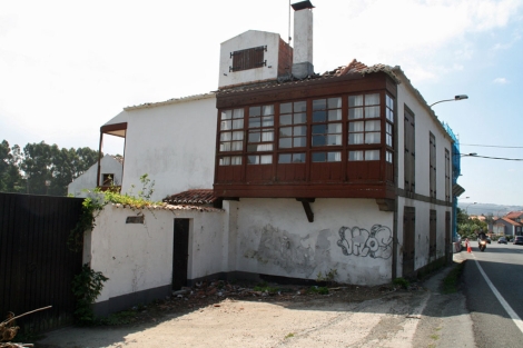 'Os Madroos', una de las casas 'recin' descatalogadas que espera su demolicin. | A.B.