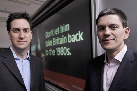 Los hermanos laboristas Ed y David Miliband. | Foto: Nick Ansell