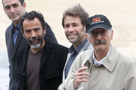 Felipe Cazals y los actores de 'Chicogrande', hoy, en San Sebastián. | Efe