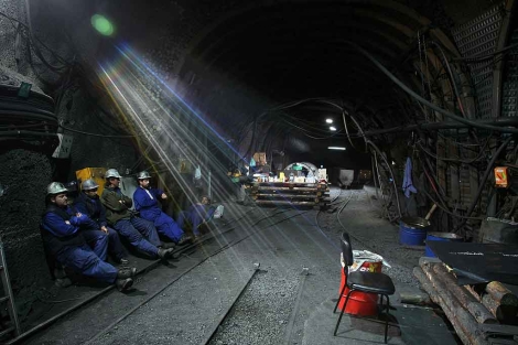 Mineros encerrados en 'Las Cuevas' en Velilla. | Ical