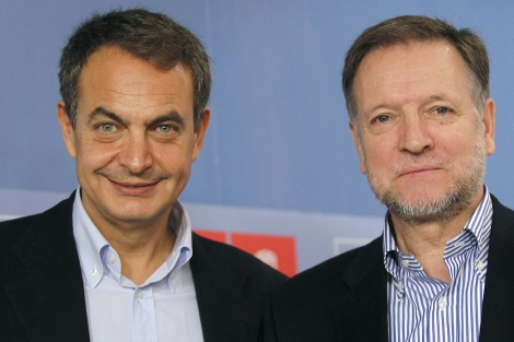 Zapatero, junto al nuevo secretario de Organizacin, Marcelino Iglesias. | EFE