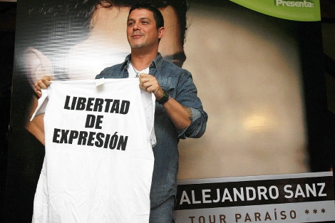 Alejandro Sanz hace gala de sus principios en su Twitter. | Reuters