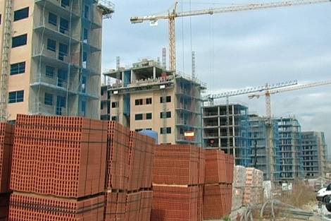 Construcción de varios bloques de pisos en Tres Cantos, Madrid. | EM