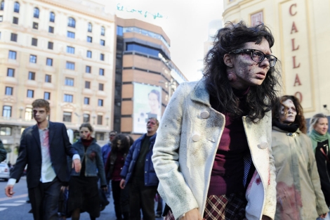 Algunos zombis pasearon este lunes por las calles de la capital | Foto: Bernardo Daz