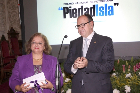 Cristina Garca Rodero recibe el Premio Piedad Isla de Fotografa. | Efe