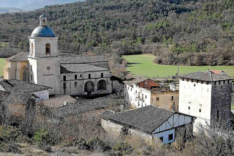 Imagen del monasterio burgalés de Santa María de Valpuesta, donde aparecieron los códices con las primeras palabras en castellano. | Ical