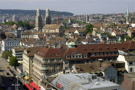 Panorámica aérea de la capital financiera suiza, Zúrich. | ELMUNDO.es