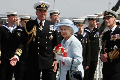 La reina Isabel II y su marido el duque de Edimburgo. | Foto: Ap