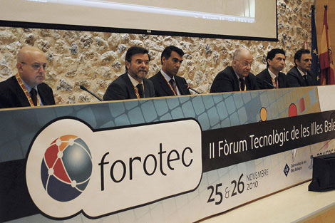Miembros del proyectoTOUREG durante su exposicin en el ForeTEC.