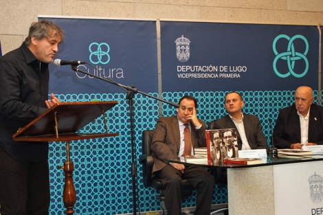 Manuel Rivas y Mndez Ferrn, en los extremos, en Lugo. | Diputacin de Lugo