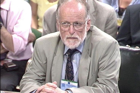 David Kelly, durante su comparecencia en el Parlamento britnico en 2003.