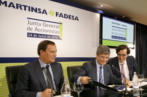 Junta de accionistas celebrada en junio de Martinsa Fadesa: Fernando Martn (c), Antonio Martn (i) y ngel Varela (d) | EL MUNDO.es