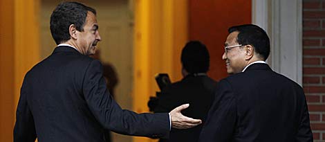 Zapatero, tras recibir a Li en la Moncloa. | Reuters