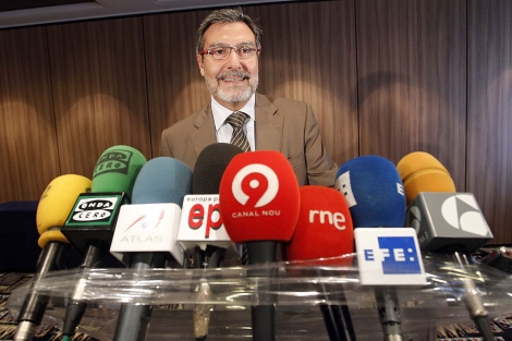 Antoni Asuncin, durante una rueda de prensa en Valencia. | E.M.