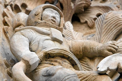 El astronauta en la fachada de la Catedral de Salamanca es la figura ms conocida. | Carrascal
