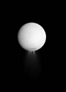 Encélado y sus géiseres polares. | NASA,JPL